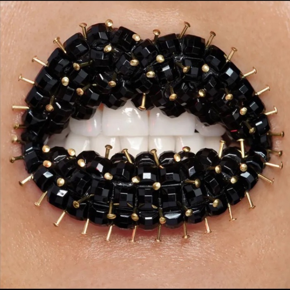 Read My Lips Please Scroll Down - image 7